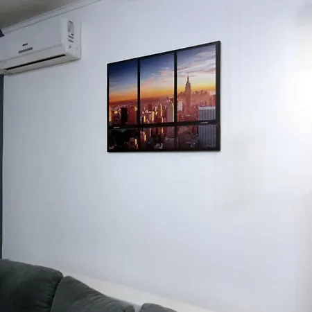 Victoria Apartment *