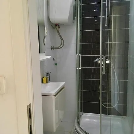 Victoria Apartment